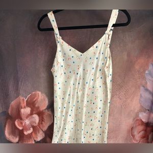 Very cool white floral Delicate Treasures Chemise Size Small